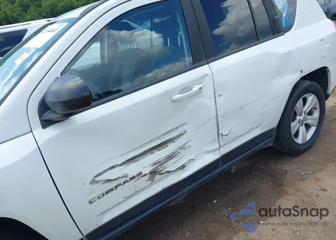 2015 Jeep Compass Sport из США, поврежденный, VIN 1C4NJDBB8FD371000